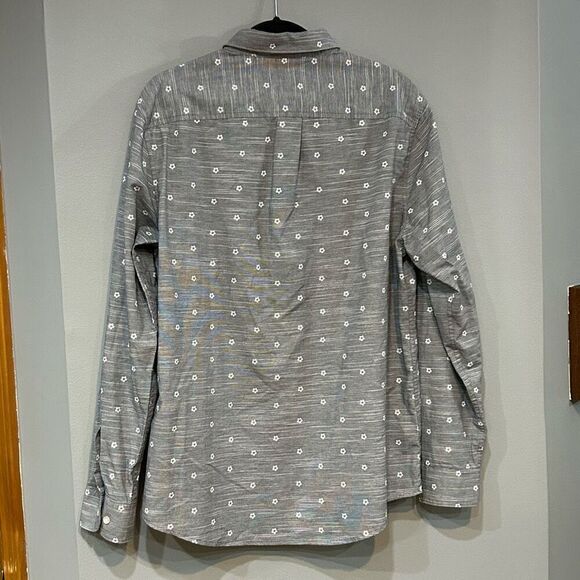 Penguin gray white flower pinstripe button down shirt size L - Picture 6 of 9